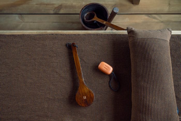 Rento dark bambu bath brush at sauna, tumma bambu pesuharja saunassa